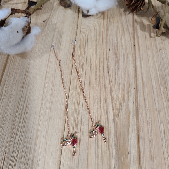 ✨️✨️NEW✨️✨️PRETTY!! CZ Humming Bird Threaded Earrings in ROSE GOLD - Picture 3 of 9